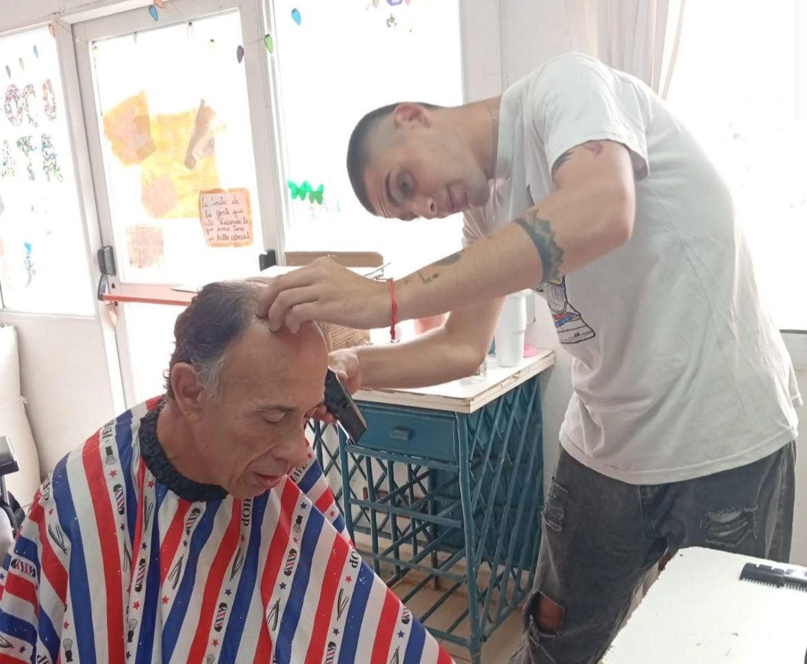 Un gesto solidario que llenó de sonrisas el Hogar San Camilo