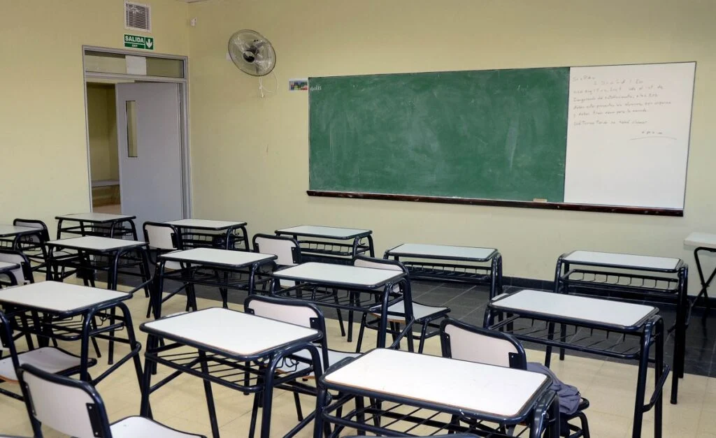 Un alumno de 13 años llevó una réplica de arma a una escuela y activaron el protocolo de seguridad