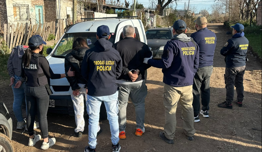 Tres pergaminenses detenidos por intentar ingresar una importante cantidad de cocaÃna a JunÃn