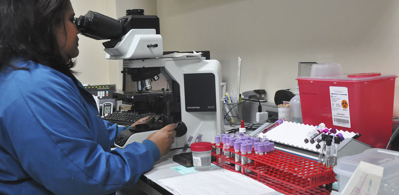 analisis-laboratorio-agua-sangrejpg