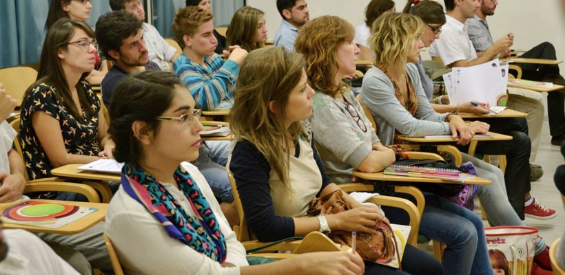 estudiantes-universidad-generico-minjpg