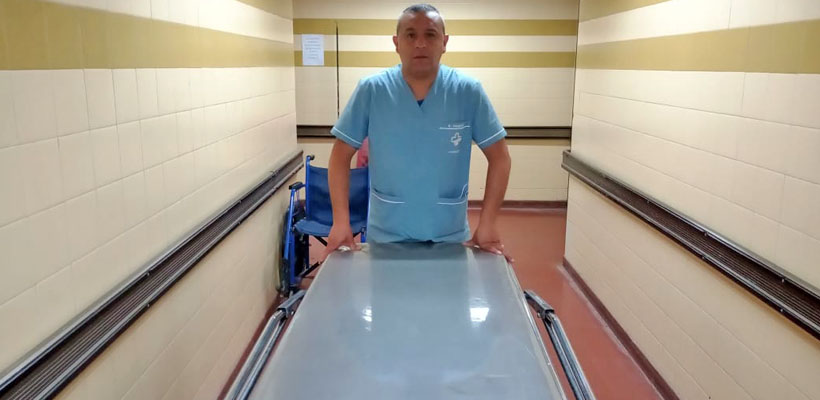 camillero-hospitaljpg