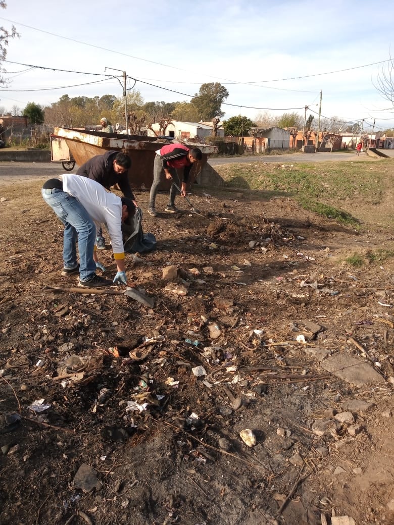 vecinos basural barrio newbery3.jpg