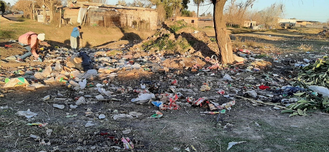 vecinos basural barrio newbery2.jpg