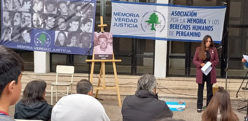 escuela baldosa 1.jpg