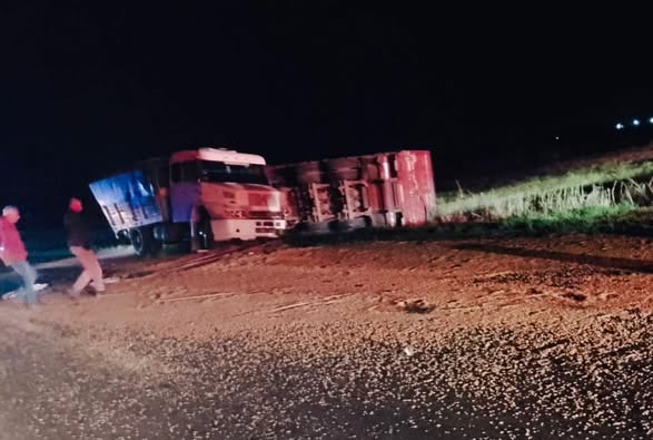 camion-vuelcojpg