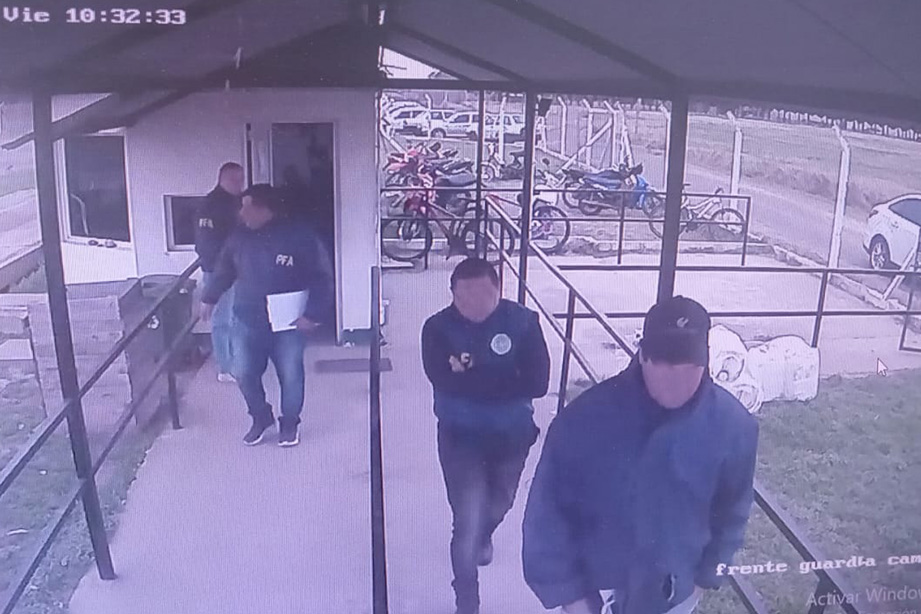 policias-coimerosjpeg