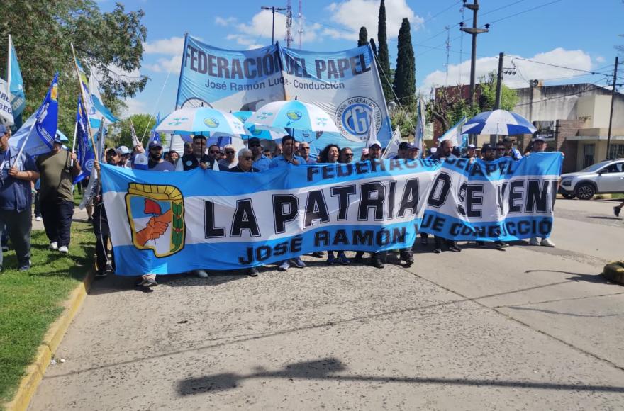 fiplasto-protestajpeg