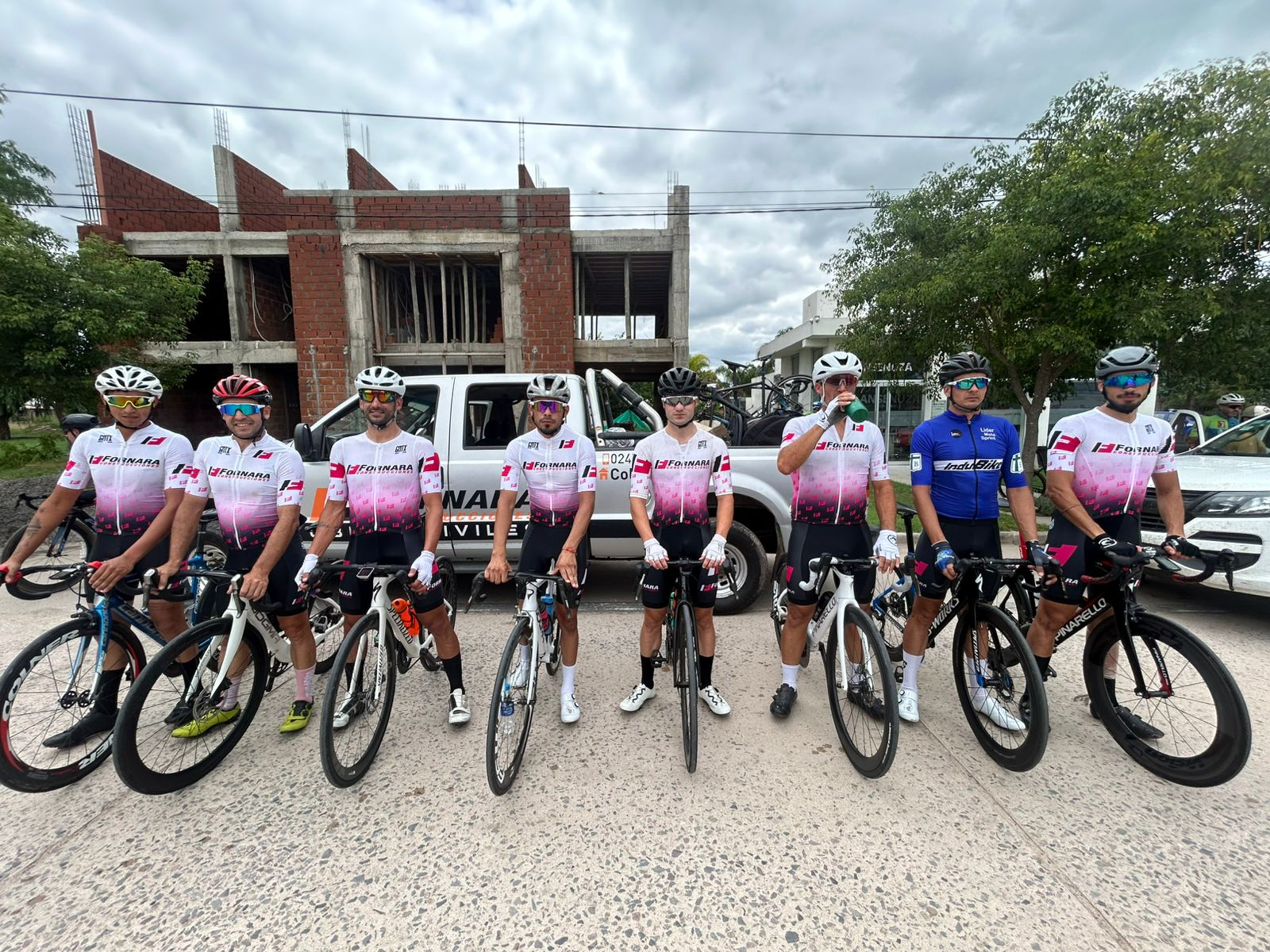 equipo-ciclismopng